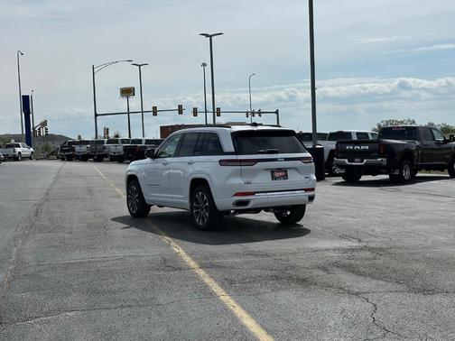 2025 Jeep Grand Cherokee Overland