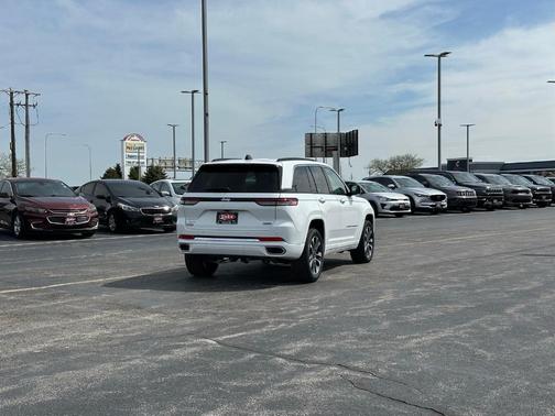 2025 Jeep Grand Cherokee Overland