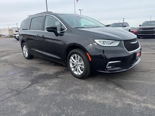 2021 Chrysler Pacifica Touring