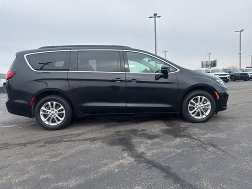 2021 Chrysler Pacifica Touring
