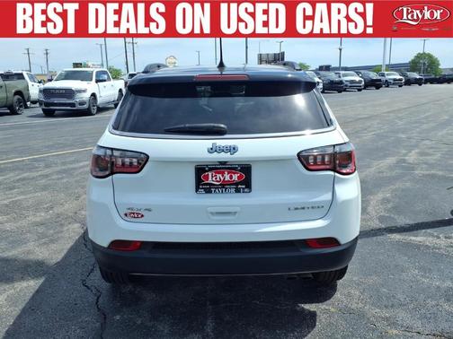 Bright White Clearcoat 2022 Jeep Compass Limited