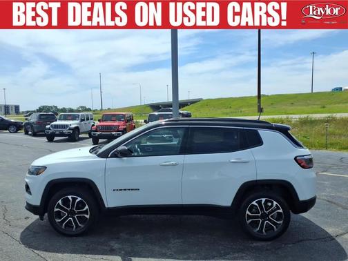 Bright White Clearcoat 2022 Jeep Compass Limited