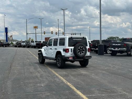 2025 Jeep Wrangler Sahara