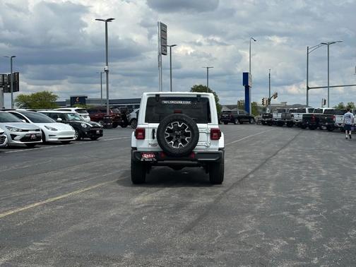 2025 Jeep Wrangler Sahara