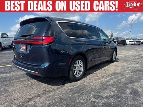Fathom Blue Pearlcoat 2023 Chrysler Pacifica Touring-L