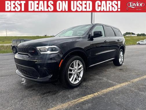DB Black Crystal Clearcoat 2026 Dodge Durango GT
