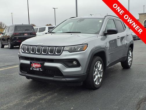 2022 Jeep Compass Latitude Lux