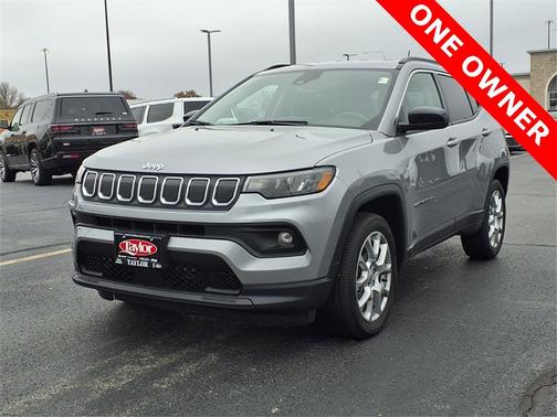 2022 Jeep Compass Latitude Lux