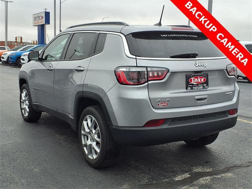 2022 Jeep Compass Latitude Lux