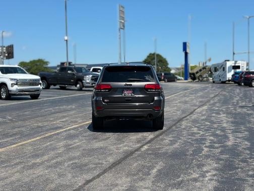 2018 Jeep Grand Cherokee Altitude