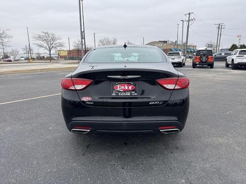 2015 Chrysler 200 S