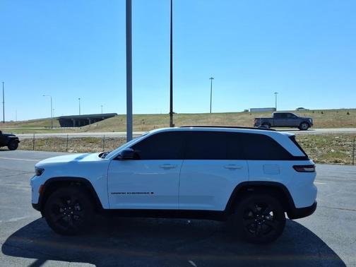 2023 Jeep Grand Cherokee Altitude