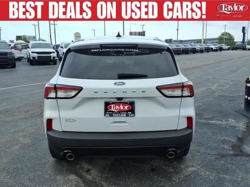 Oxford White 2022 Ford Escape SE
