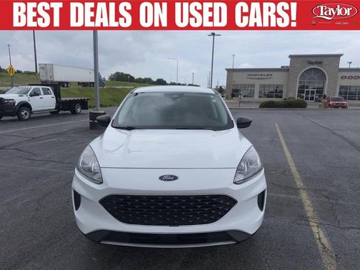 Oxford White 2022 Ford Escape SE
