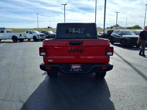 2024 Jeep Gladiator Sport