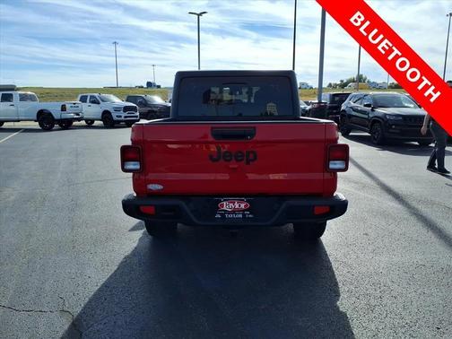 2024 Jeep Gladiator Sport