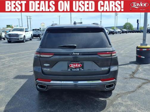 Metallic 2022 Jeep Grand Cherokee Overland