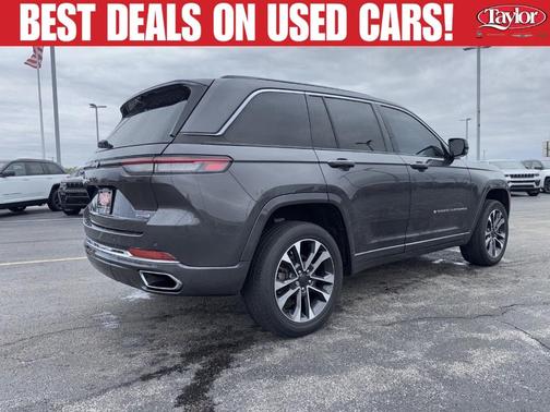 Metallic 2022 Jeep Grand Cherokee Overland