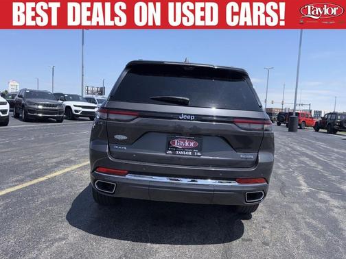 Metallic 2022 Jeep Grand Cherokee Overland