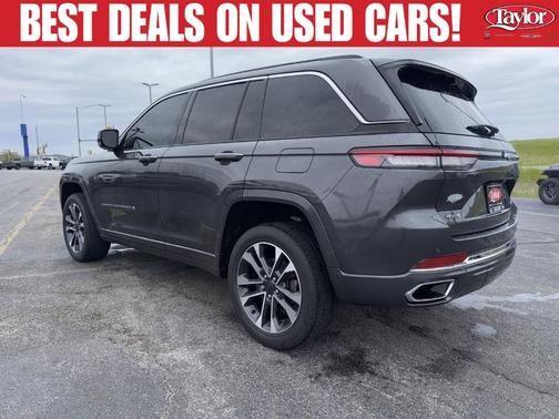 Metallic 2022 Jeep Grand Cherokee Overland