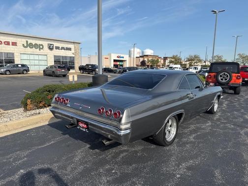 1965 Chevrolet Impala 