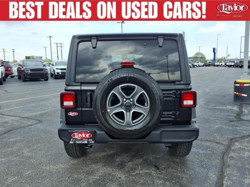 Black Clearcoat 2022 Jeep Wrangler Unlimited Sport