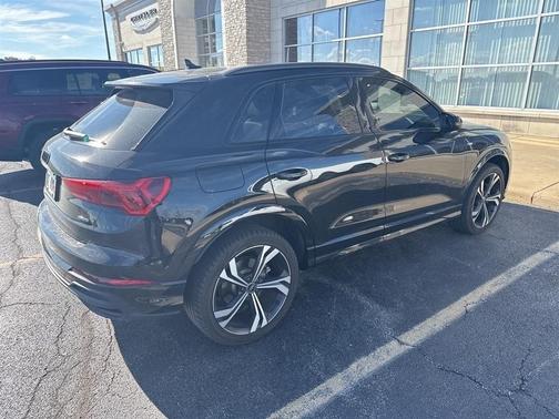 2023 Audi Q3 45 S line Premium