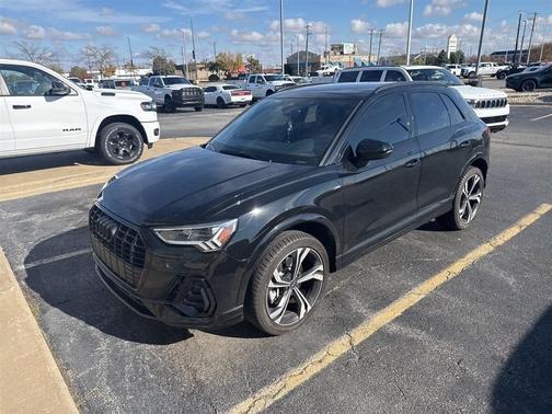 2023 Audi Q3 45 S line Premium