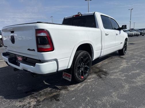 Bright White Clearcoat 2020 RAM 1500 Laramie