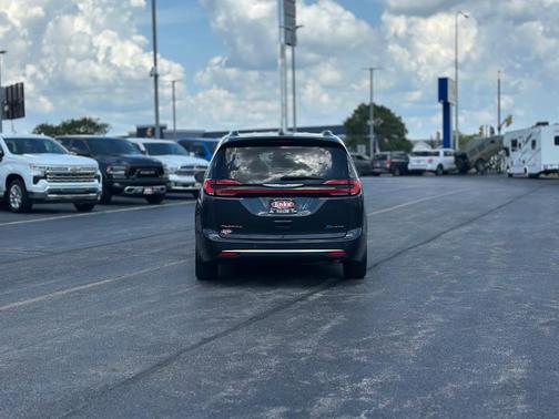 2021 Chrysler Pacifica Hybrid Touring L