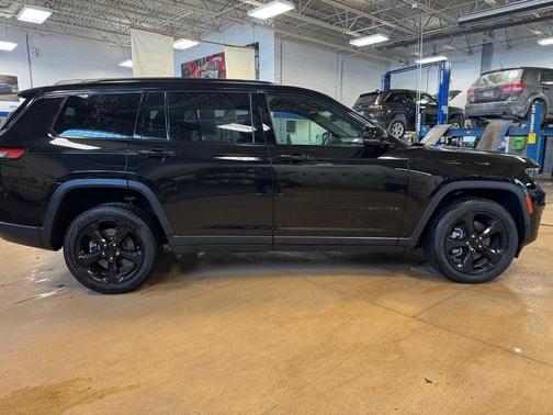 2024 Jeep Grand Cherokee L Laredo