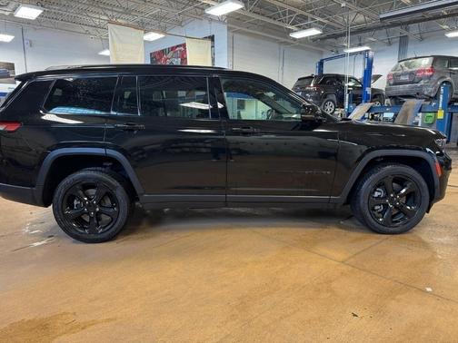 2024 Jeep Grand Cherokee L Laredo