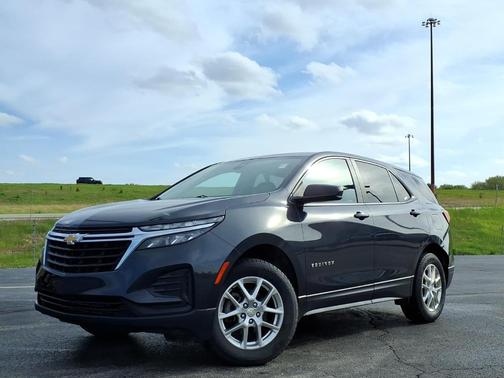 Gray 2022 Chevrolet Equinox LS