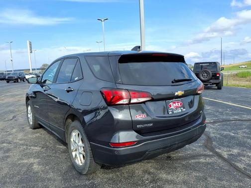 Gray 2022 Chevrolet Equinox LS