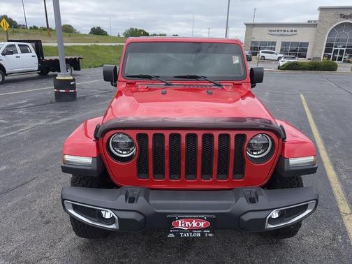 Firecracker Red Clearcoat 2018 Jeep Wrangler Unlimited Sahara