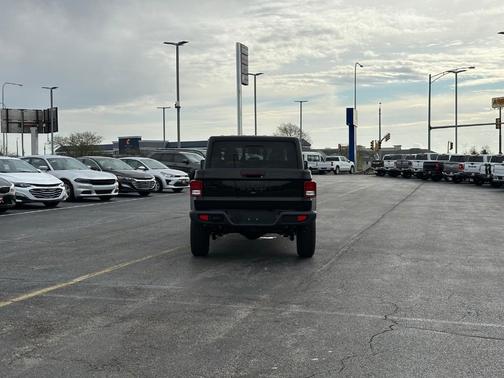 2025 Jeep Gladiator Sport