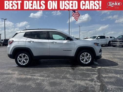 Silver Zynith 2024 Jeep Compass Latitude
