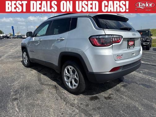 Silver Zynith 2024 Jeep Compass Latitude