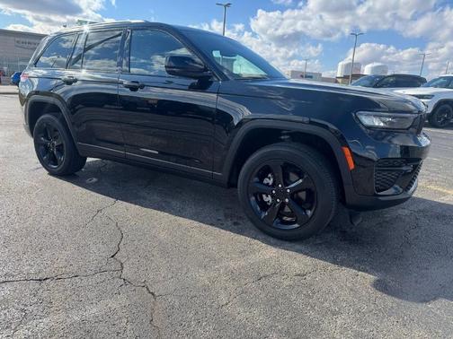 2023 Jeep Grand Cherokee Altitude