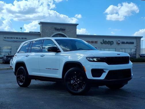 2025 Jeep Grand Cherokee Laredo