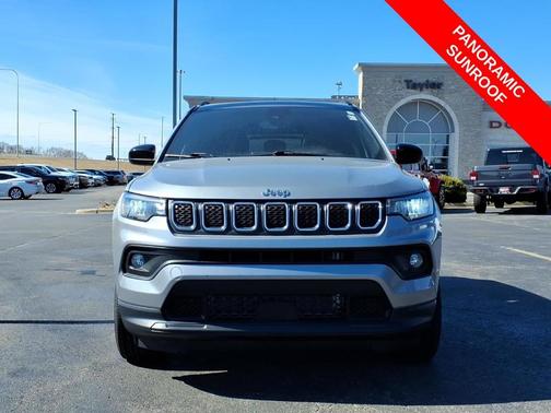 2023 Jeep Compass Latitude Lux