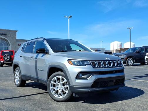 2023 Jeep Compass Latitude Lux