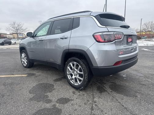 2023 Jeep Compass Latitude Lux