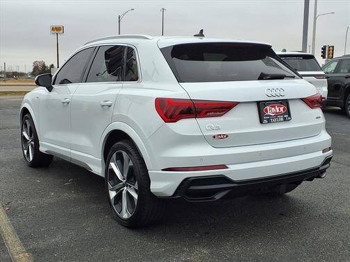 2021 Audi Q3 45 S line Premium