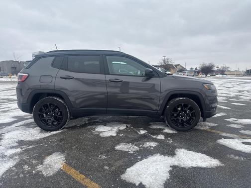2022 Jeep Compass Altitude