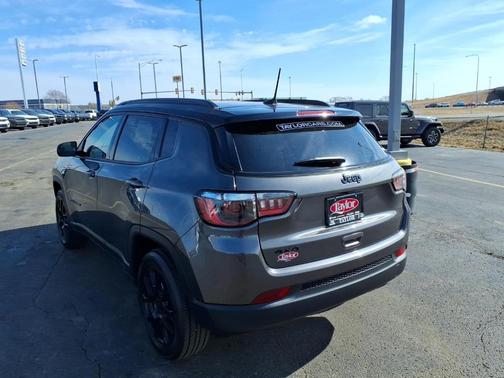 2022 Jeep Compass Altitude