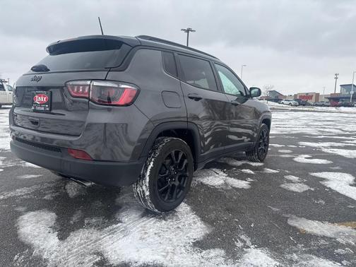 2022 Jeep Compass Altitude