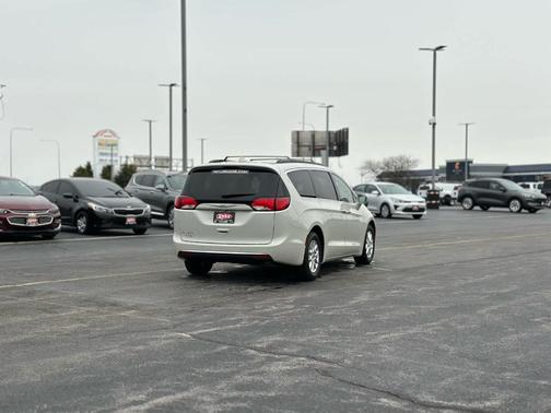 2020 Chrysler Pacifica Touring