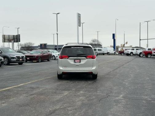 2020 Chrysler Pacifica Touring