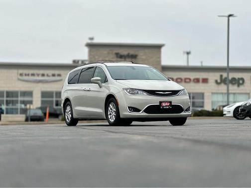 2020 Chrysler Pacifica Touring